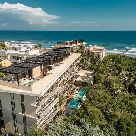 Luxury And Mordern Beachfront Condo By Bt Homes